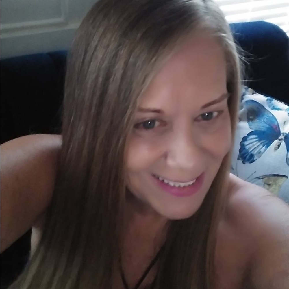 Meet your Posher, Carolyn